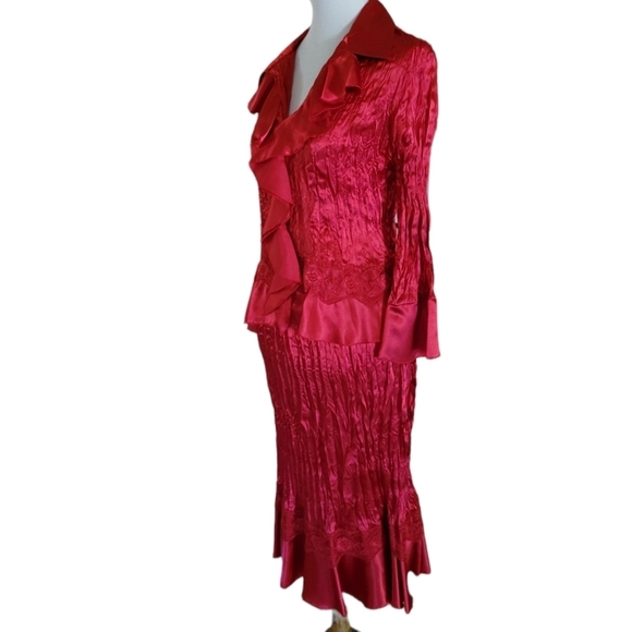 Vintage - Robbie Bee Red Satin and Lace Ruffle Two Piece Skirt Set - Picture 3 of 7
